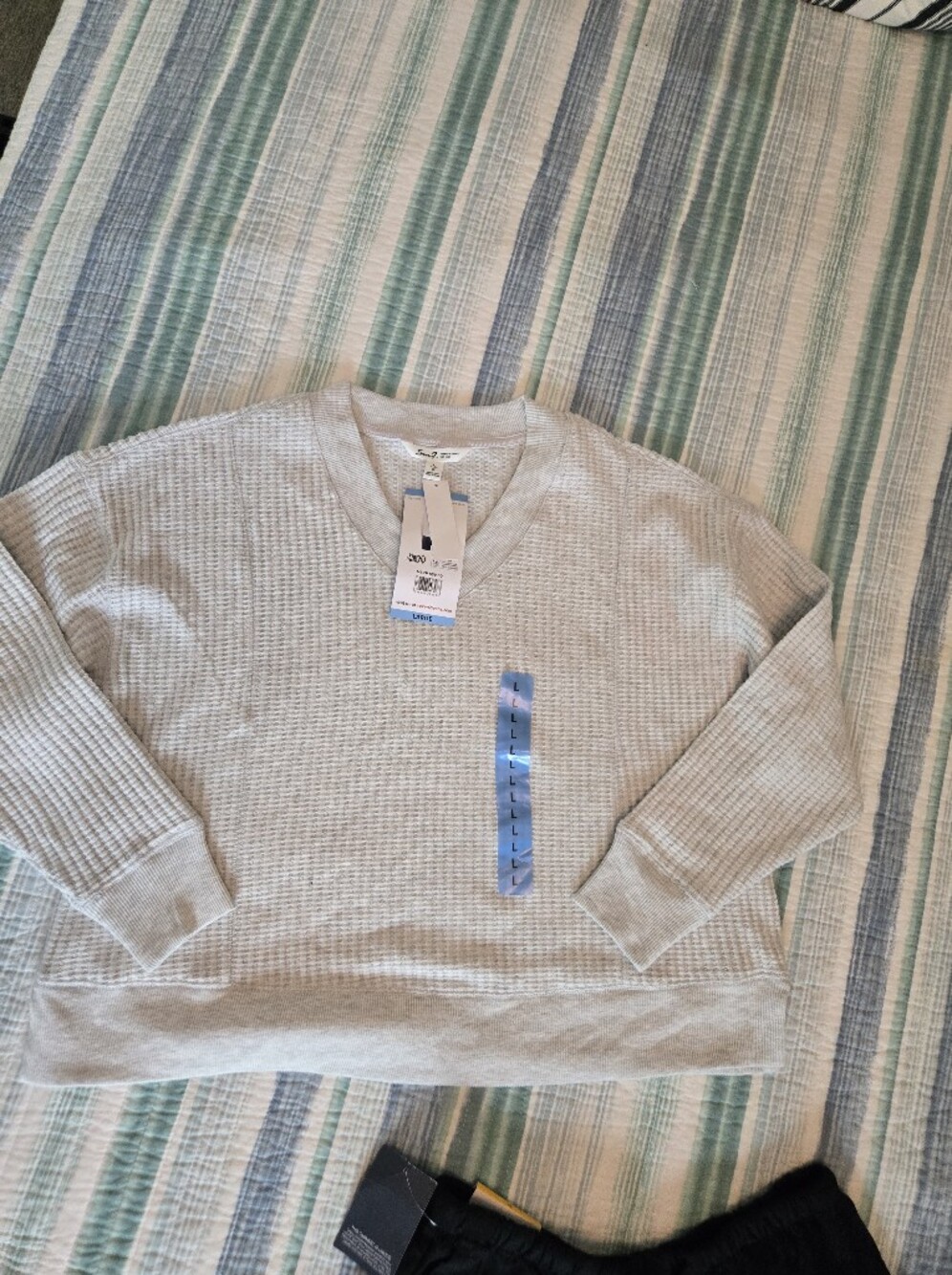 Seven7 Light Gray Waffle V-Neck Long Sleeve Top